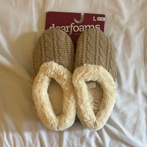 Dearfoams Cozy Brown and Cream Slippers